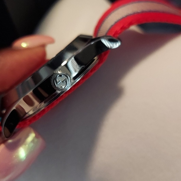 Gucci Watch - Picture 4 of 10